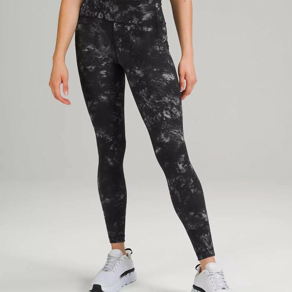 NEW w/ TAG: Lululemon Swift Speed, High Rise Legging Tight 28” length SZE 18